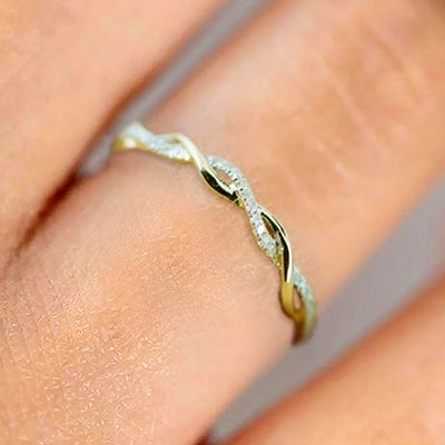 The Elegant Twist Ring