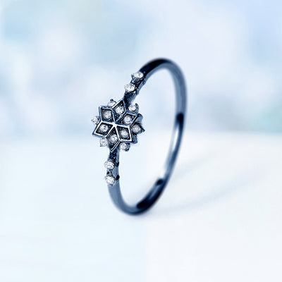 The Little Snowflake Ring