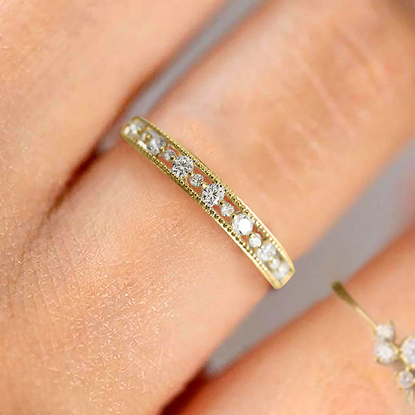 The Banded Laurel Ring