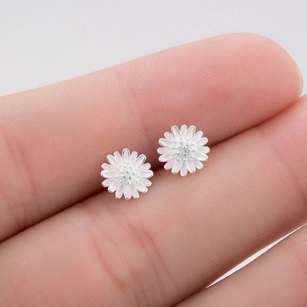 The Darling Daisy Earrings